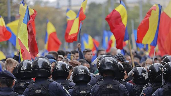 Румыния опровергла сообщения о переброске техники к границам Украины