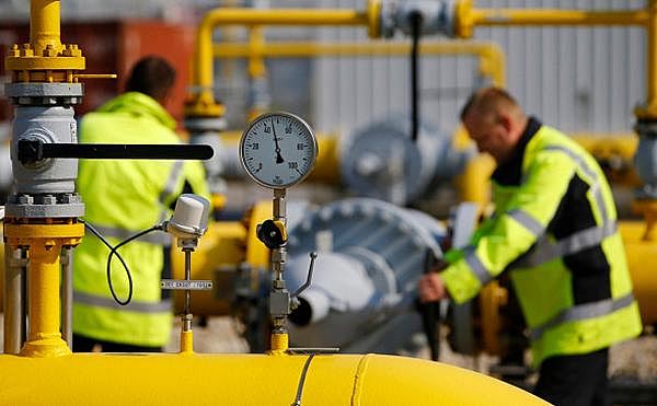ФРГ ускорит отказ от российского газа, прогнозирует Шольц